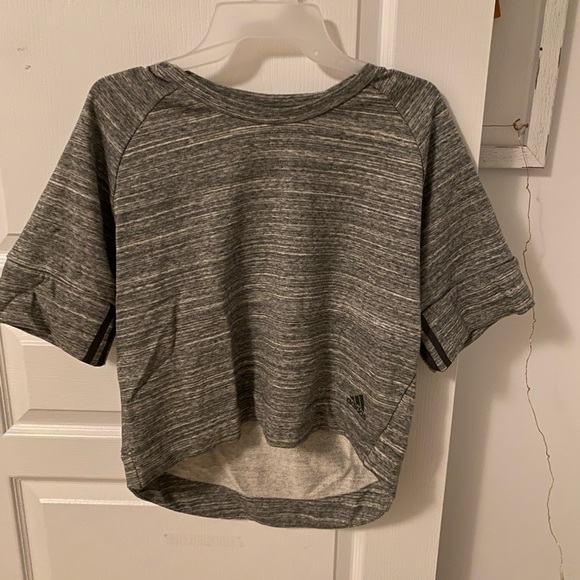 Adidas cropped T-shirt - Picture 3 of 3